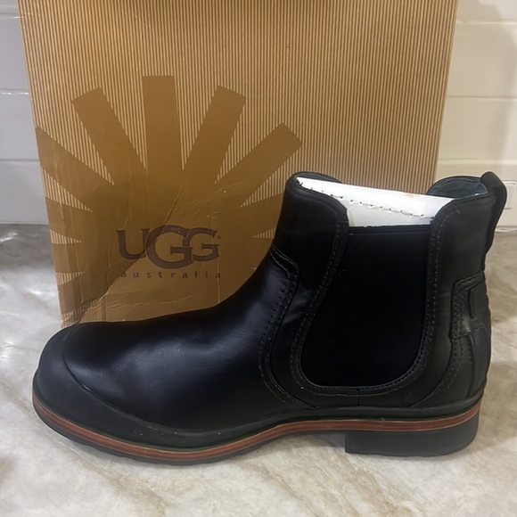 UGGS Black Boots M Matheson Size 11 NIB NBW - Picture 3 of 5